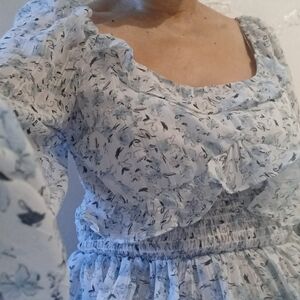 Chic Floral Women's Blouse in White and Blue